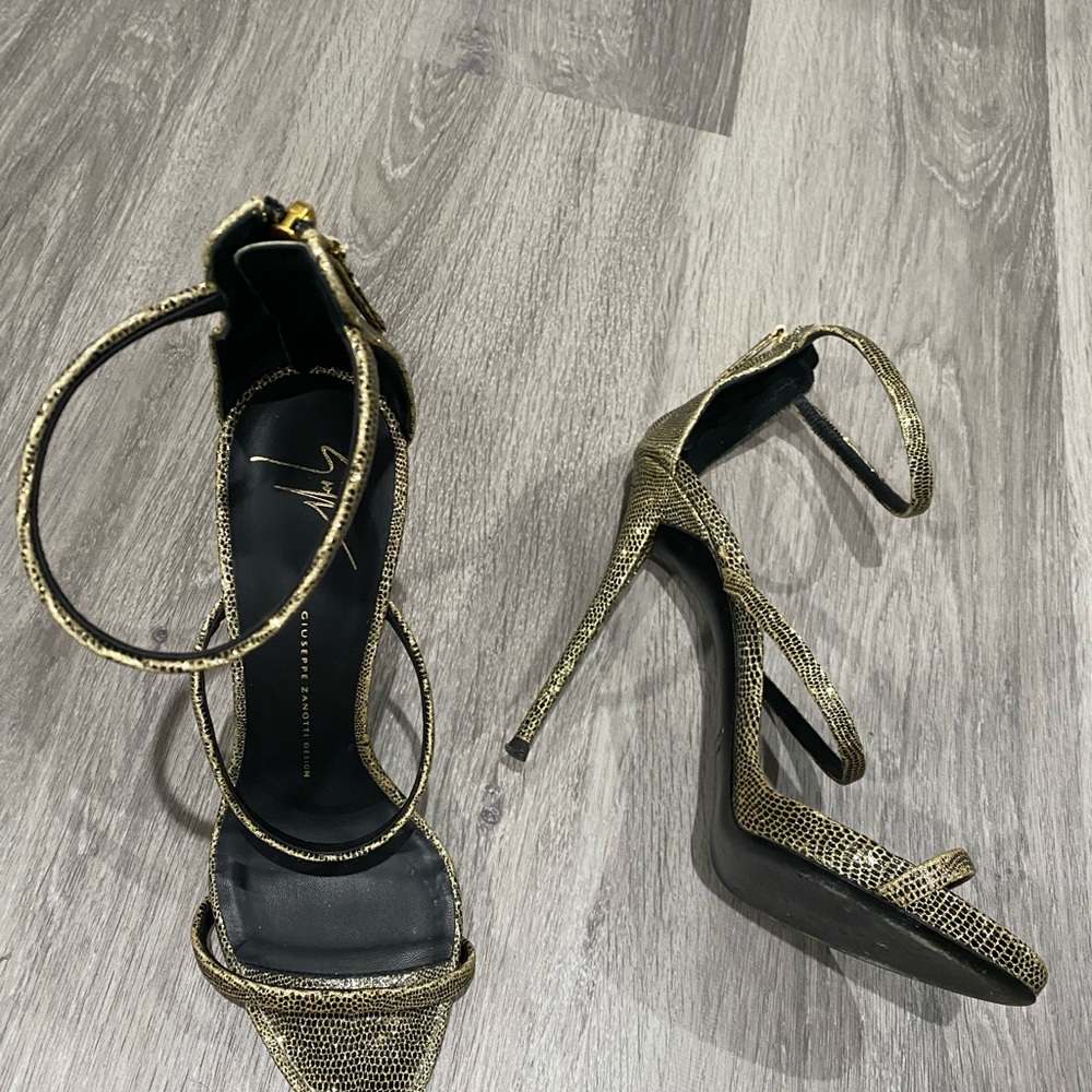 Giuseppe Zanotti Coline Sandal - Picture 7 of 9